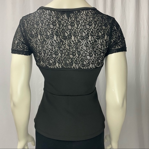Dynamite Lacy Peplum Short Sleeved Shirt With Sweetheart Neckline Size XS - Picture 2 of 7